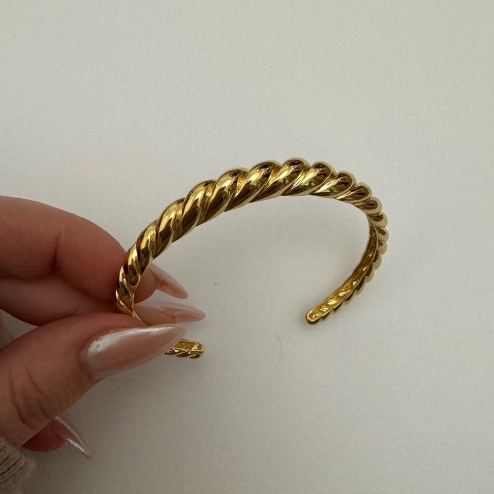 Mejuri Croissant Cuff Bracelet - gold
